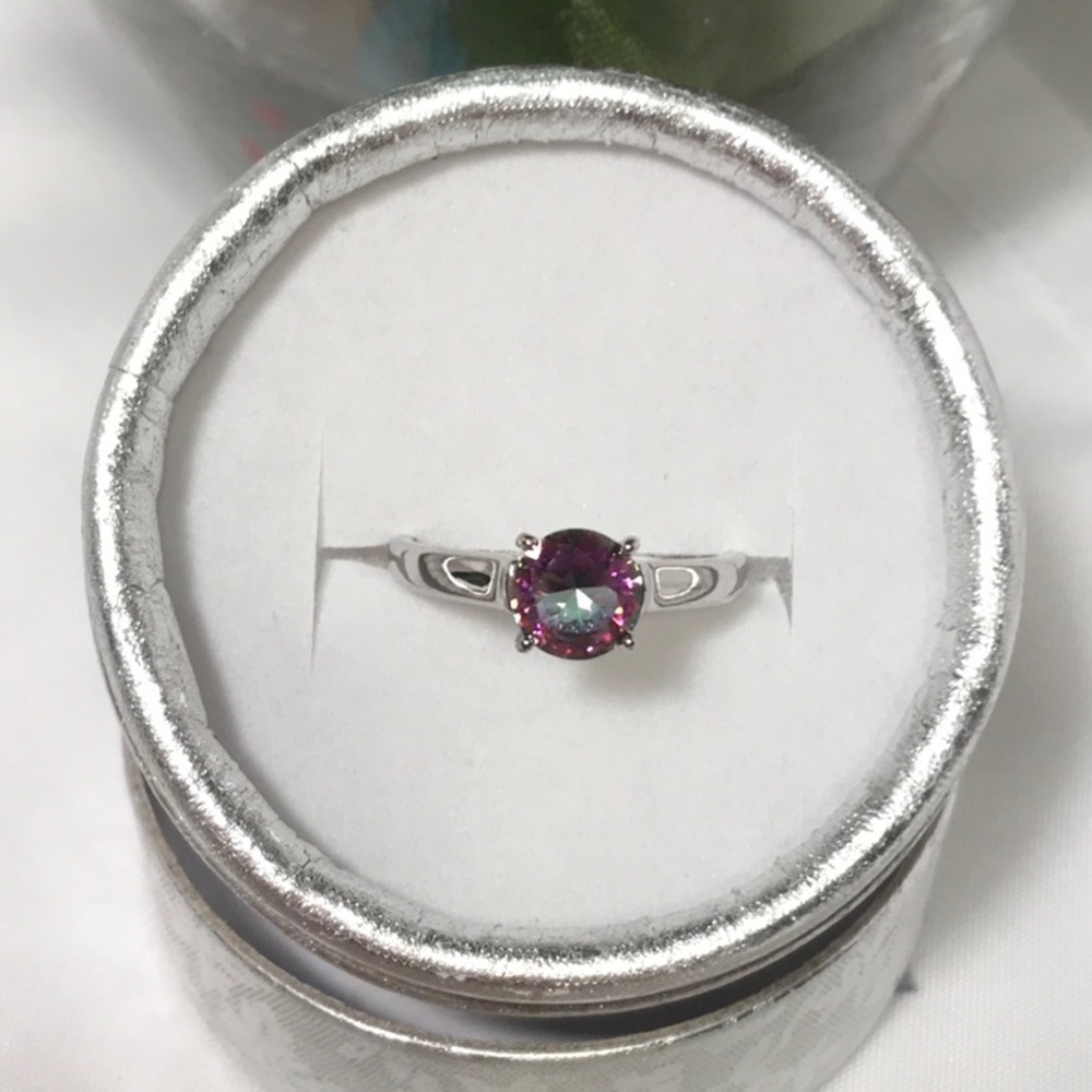 Beautiful Ring by Bubbly Belle     NWOT